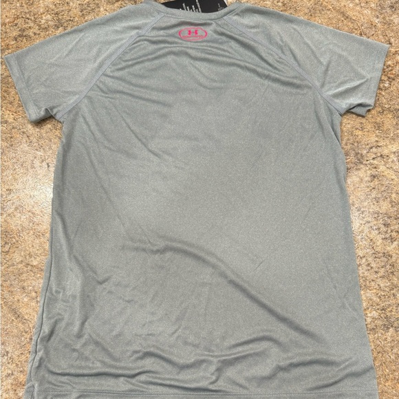 New Under Armour Girls Shirt - Picture 3 of 4
